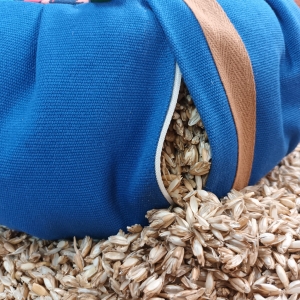 zafu medialuna meditación