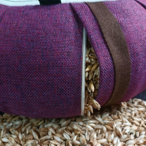 cojín zafu meditación árbol de la vida granate